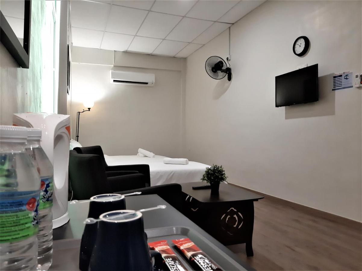Blue Eyes Hotel Kepala Batas  Dış mekan fotoğraf